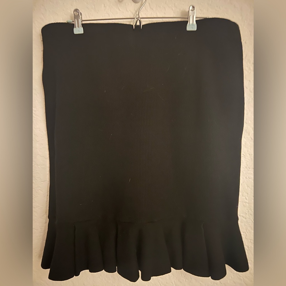 Black Express Skirt